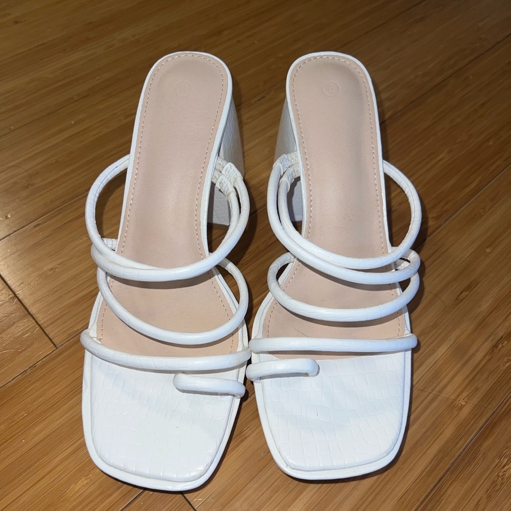 Women’s White Strappy Block Heel Sandals